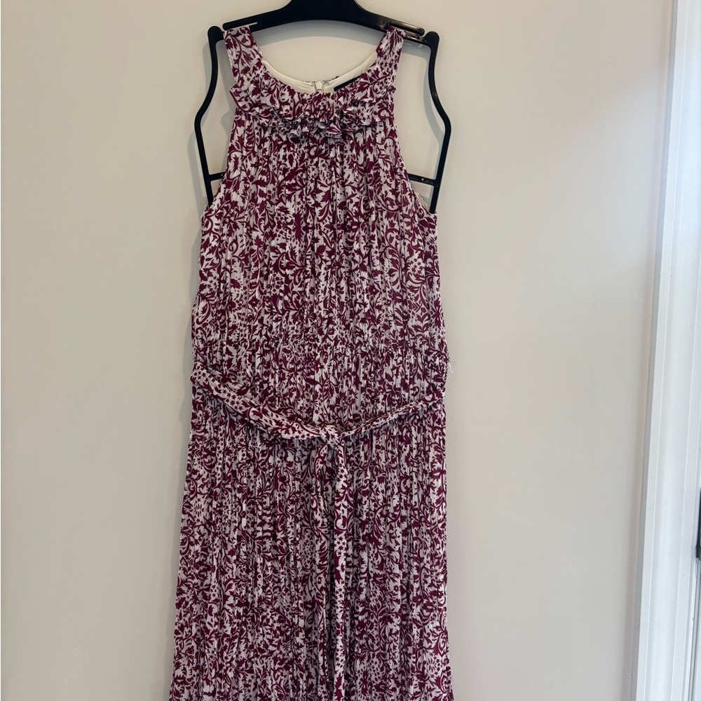 Sleeveless Floral Print Maxi Dress in Berry and White